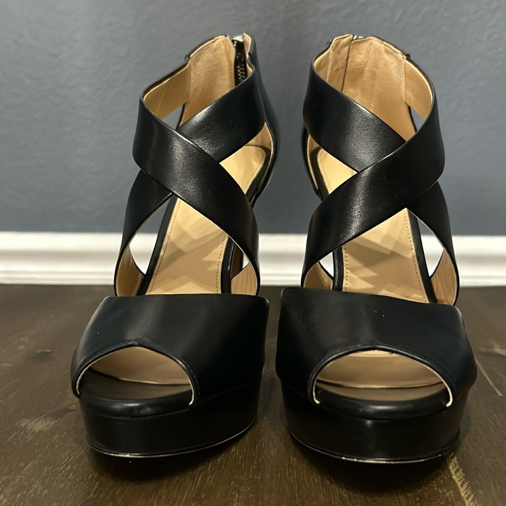 Michael Kors black heel size 8 platform pumps, stilettos